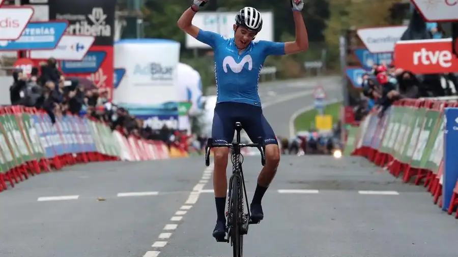 Marc Soler se impone en solitario en Navarra y Roglic sigue l&iacute;der de la Vuelta a Espa&ntilde;a