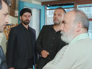 Bahar y sus hijos, a punto de quedarse sin hogar por una apuesta del padre de Arif Bahar y sus hijos, a punto de quedarse sin hogar por una apuesta del padre de Arif