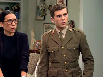 Manolín pone fin a la insistente discusión de sus padres sobre las pertenencias de Marisol Manolín pone fin a la insistente discusión de sus padres sobre las pertenencias de Marisol