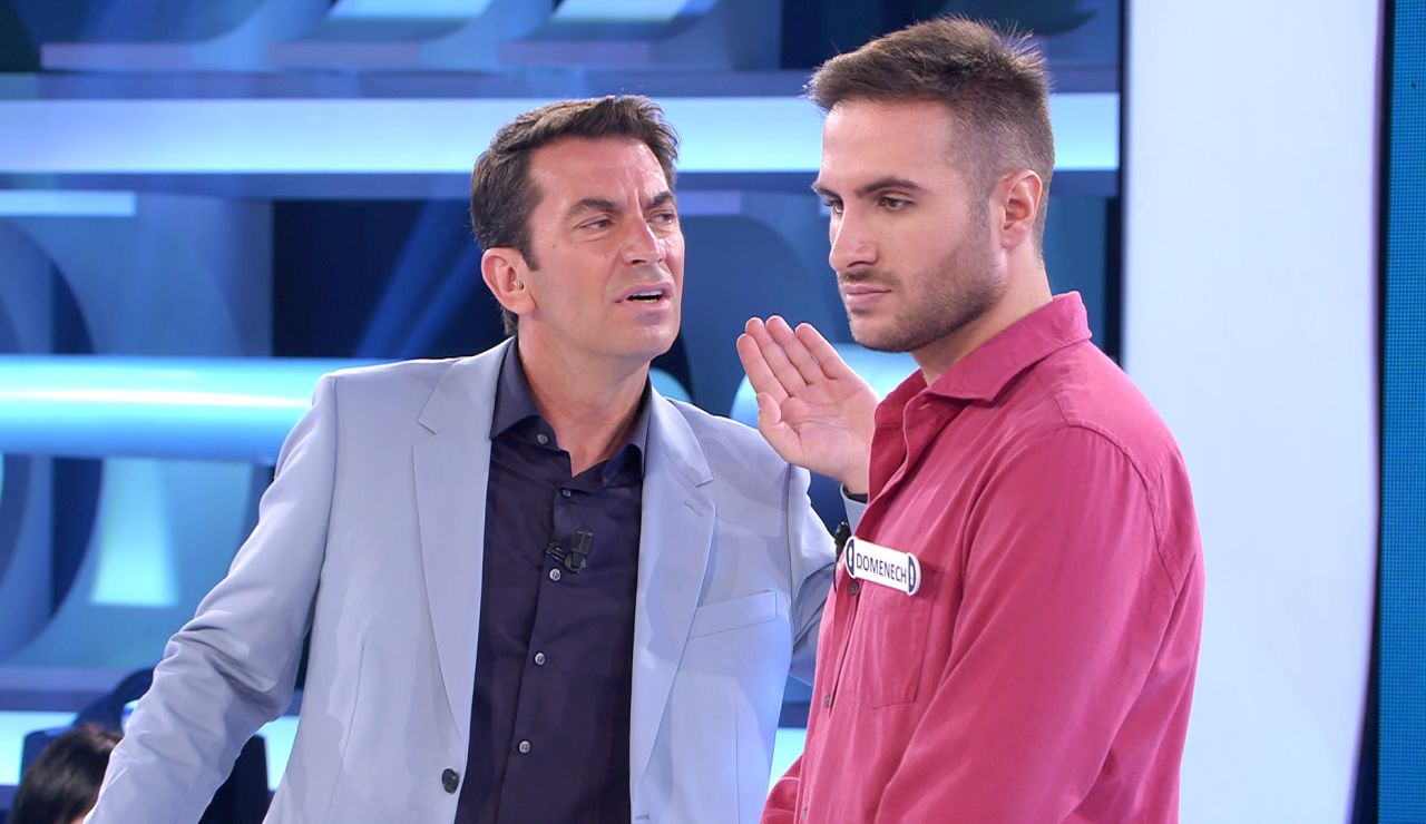 El surrealista momento en el que una llamada interrumpe a Arturo Valls en pleno ‘¡Ahora caigo!’ El surrealista momento en el que una llamada interrumpe a Arturo Valls en pleno ‘¡Ahora caigo!’
