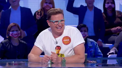 Jorge Cadaval hace feliz a Kika, la madre de Elena Ballesteros, desde el plató de ‘Pasapalabra’ Jorge Cadaval hace feliz a Kika, la madre de Elena Ballesteros, desde el plató de ‘Pasapalabra’