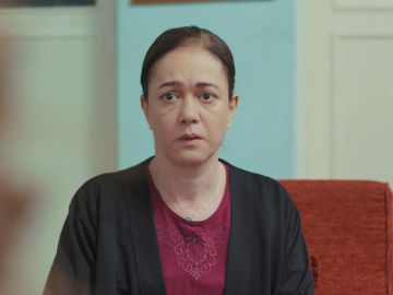 Hatice comienza a valorar la idea de ingresar a Sirin en un psiquiátrico