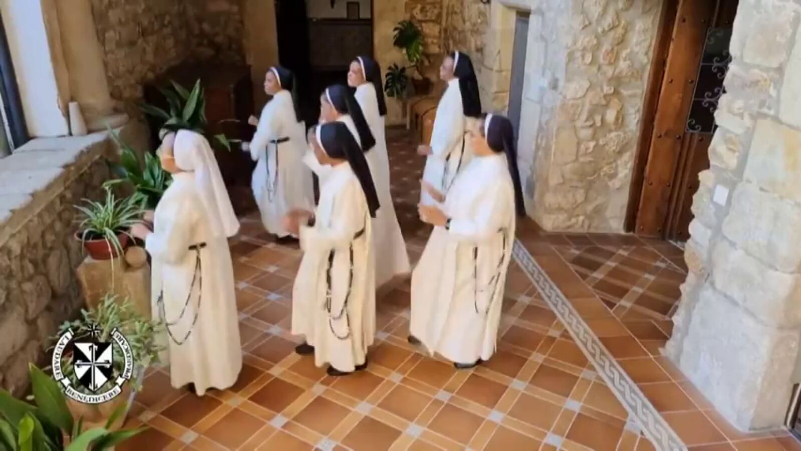 Las monjas de clausura de Trujillo recuerdan que la esperanza no debe perderse a golpe de baile con la canción 'Jerusalema'
