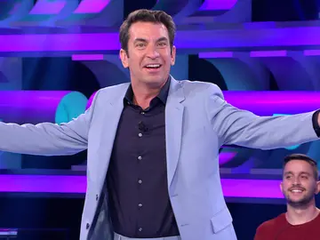 El motivo porque el que Arturo Valls siente que la vida le sonríe El motivo porque el que Arturo Valls siente que la vida le sonríe