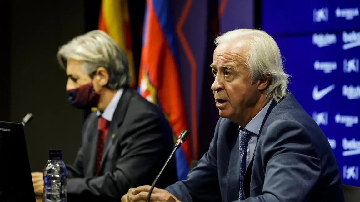 Carles Tusquets, ante los medios