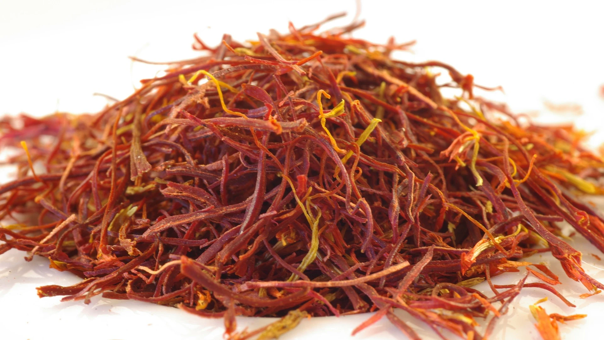 Añade sabor y color a tus comidas con una pizca de azafrán: Karlos Arguiñano nos sugiere otras recetas Añade sabor y color a tus comidas con una pizca de azafrán: Karlos Arguiñano nos sugiere otras recetas