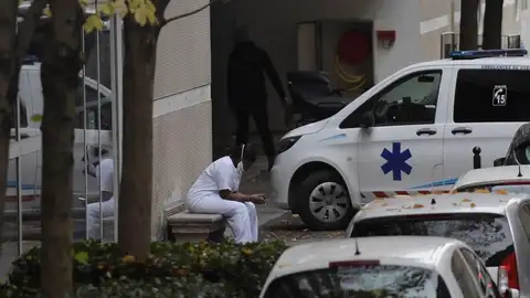 Una ambulancia Una ambulancia