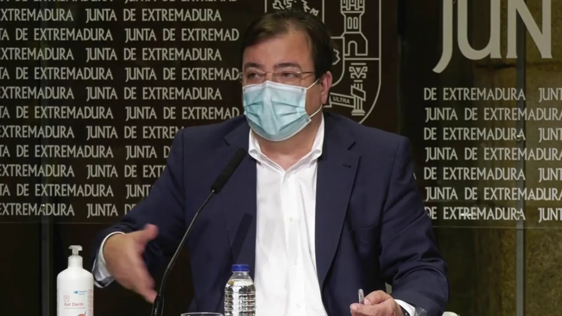 Fernández Vara critica que haya 17 reinos de taifas contra el coronavirus Fernández Vara critica que haya 17 reinos de taifas contra el coronavirus
