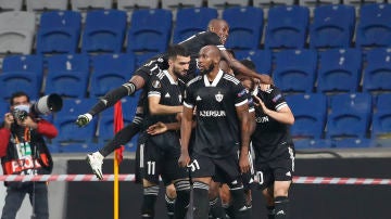 Los jugadores del Qarabag celebran un gol