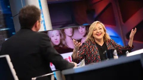 Carmen Machi bromea en 'El Hormiguero 3.0' con su paradisíaco confinamiento en Isla Mauricio Carmen Machi bromea en 'El Hormiguero 3.0' con su paradisíaco confinamiento en Isla Mauricio
