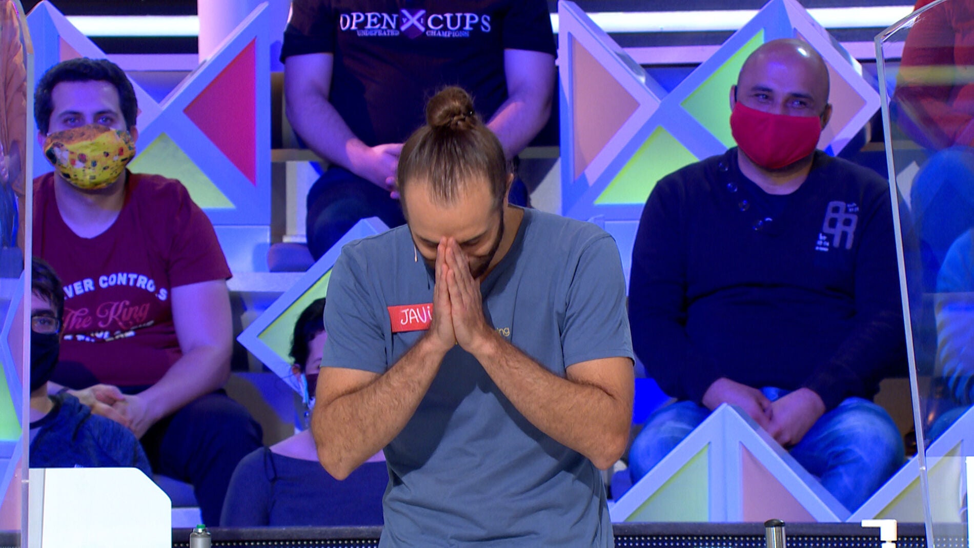 Los nervios le juegan una mala pasada a un concursante de &lsquo;La ruleta de la suerte&rsquo; en su presentaci&oacute;n 