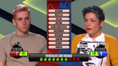 Un vehículo marca la derrota de Victoria, de ‘Los dispersos’, ante Nando, de ‘Los de abajo’
