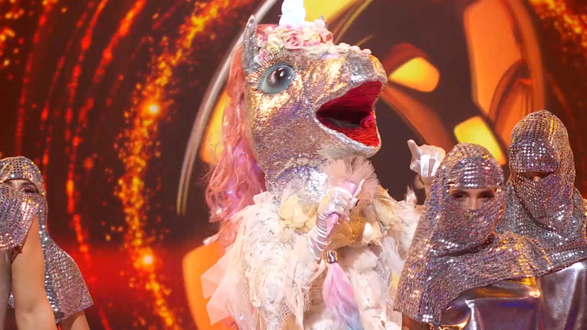 El Unicornio se desata en el ‘Mask Singer’ con ‘El anillo pa cuando’ de Jennifer López 