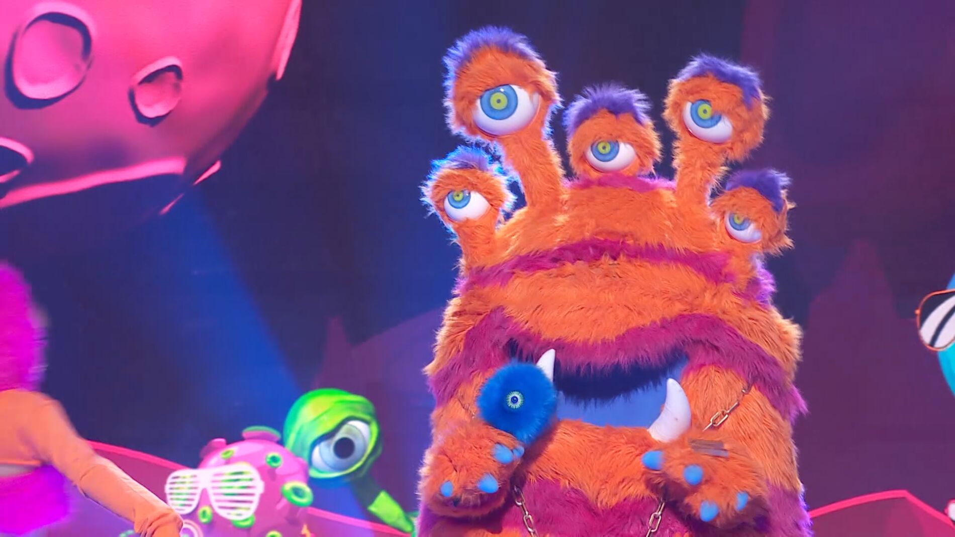 El Monstruo llena el plat&oacute; de &lsquo;Mask Singer&rsquo; de ritmo al son de &lsquo;Con calma&rsquo;
