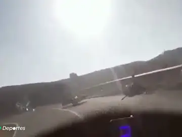 Sobrecogedor accidente entre unos motoristas y unos ciclistas en una carretera de Alicante Sobrecogedor accidente entre unos motoristas y unos ciclistas en una carretera de Alicante