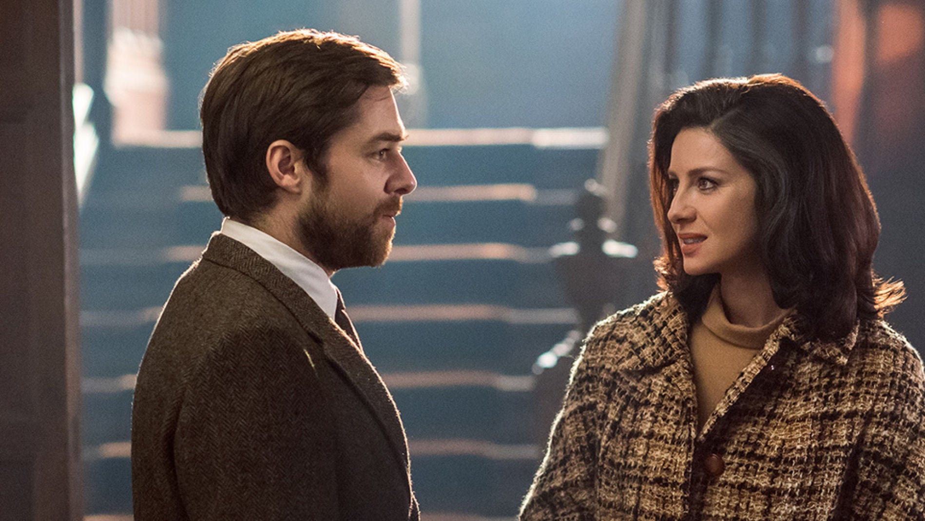Roger y Claire en 'Outlander'