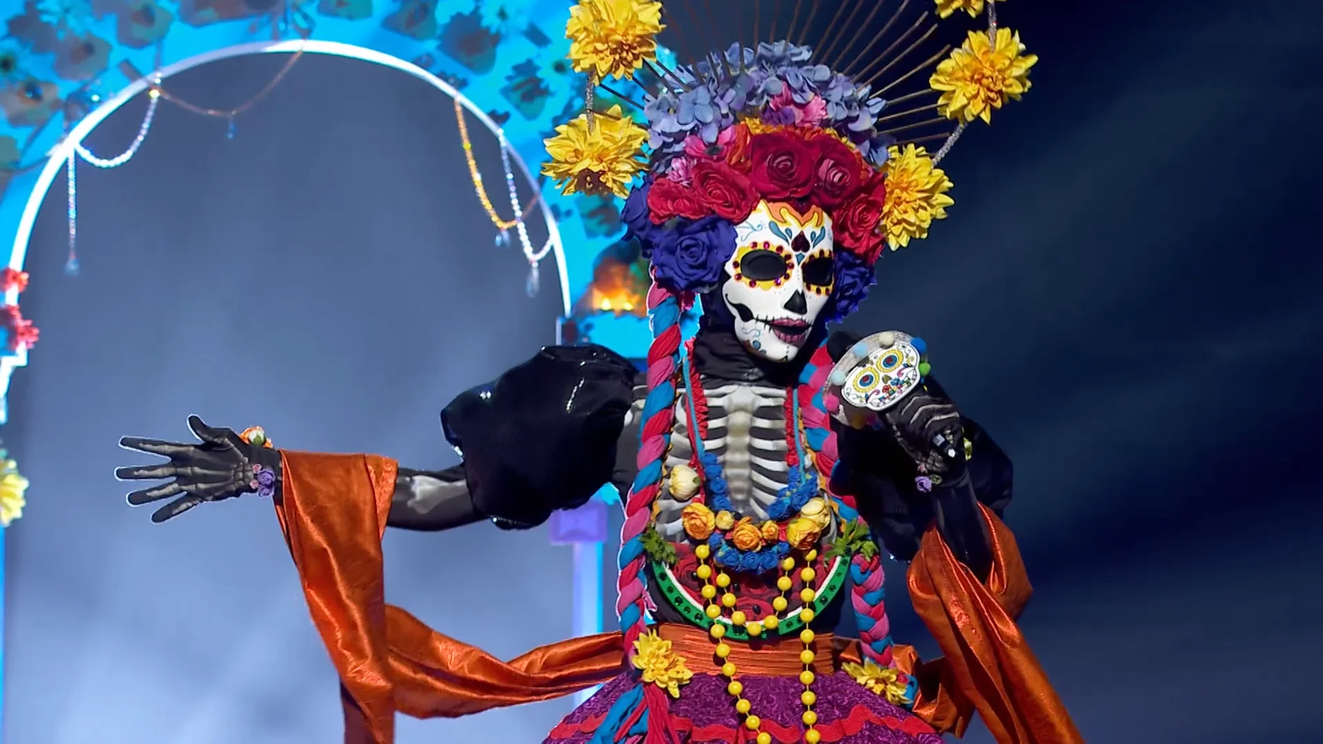 Catrina emociona con ‘La Llorona’ de Chavela Vargas en ‘Mask Singer’  