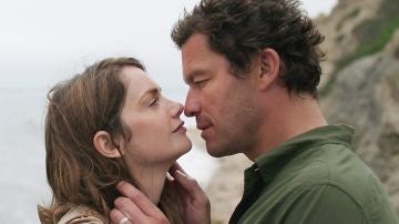Ruth Wilson y Dominic West en 'The Affair'