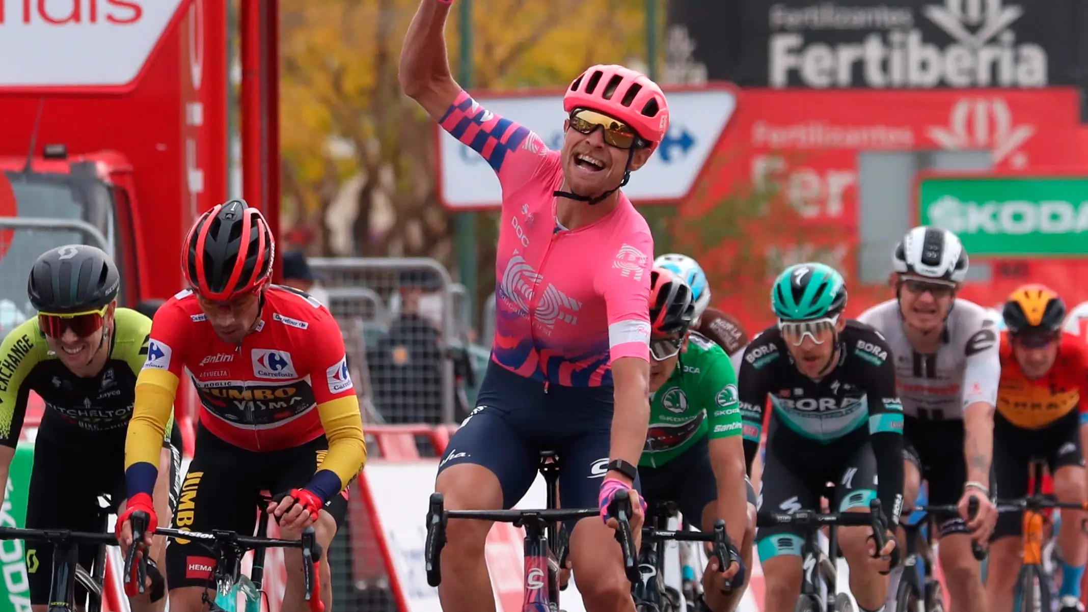 El ciclista Magnus Cort Nielsen celebra la victoria en Ciudad Rodrigo El ciclista Magnus Cort Nielsen celebra la victoria en Ciudad Rodrigo