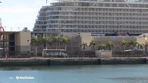 Llega a las islas Canarias el primer crucero con 700 turistas tras el estado de alarma del 14 de marzo Llega a las islas Canarias el primer crucero con 700 turistas tras el estado de alarma del 14 de marzo