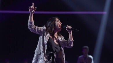 Beatriz Alcoba canta ‘I never loved a man’ en los Asaltos de ‘La Voz’