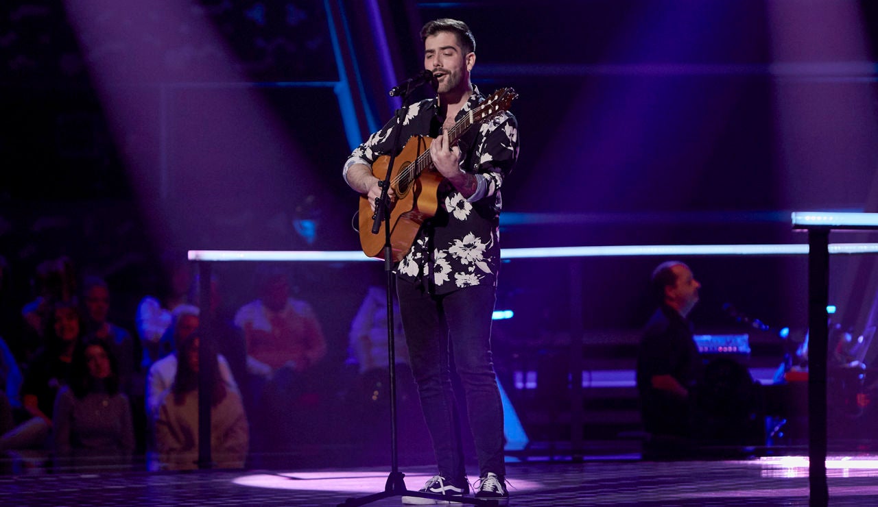 Miguelichi López canta ‘El lado oscuro’ en los Asaltos de ‘La Voz’