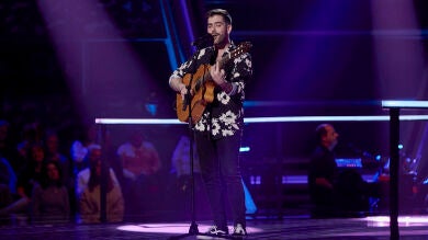 Miguelichi López canta ‘El lado oscuro’ en los Asaltos de ‘La Voz’