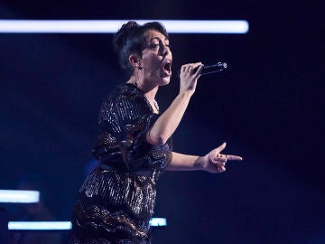 Carla Sánchez canta ‘Don’t stop believing’ en los Asaltos de ‘La Voz’