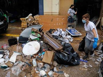 Fuertes inundaciones en Valencia y Málaga obliga a cancelar las clases a miles de estudiantes