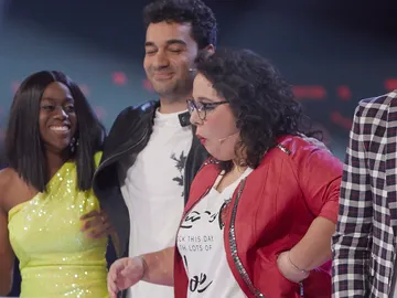 Alejandro Sanz y Tini roban a Marta Santos en los Asaltos de ‘La Voz’: “Nos llegó al alma” Alejandro Sanz y Tini roban a Marta Santos en los Asaltos de ‘La Voz’: “Nos llegó al alma”