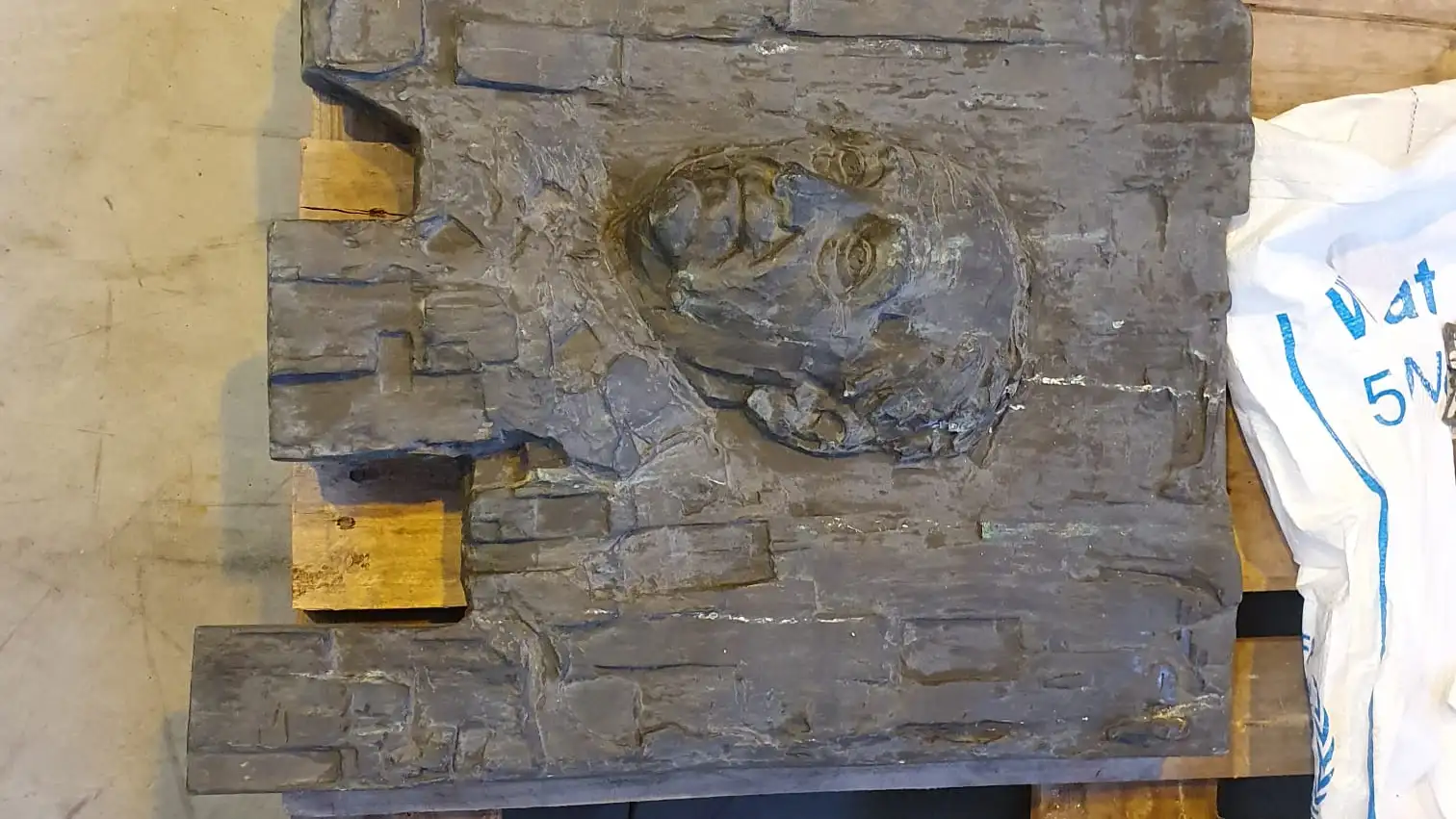 Placa homenaje a Francisco Largo Caballero
