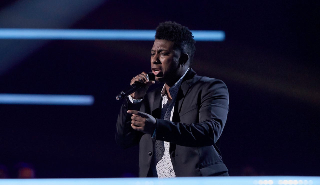 Tony Weaver canta ‘Can’t get enough of your love baby’ en los Asaltos de ‘La Voz’