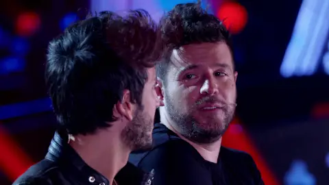 "Me estoy enamorando de él": Pablo López y Sebastián Yatra, risas y compenetración en 'La Voz'