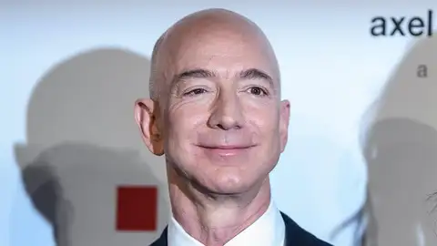 Jeff Bezos, fundador de Amazon Jeff Bezos, fundador de Amazon