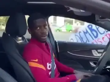 Un aficionado humilla a Dembelé en un semáforo: "Es buenísimo... ¡en el FIFA!" Un aficionado humilla a Dembelé en un semáforo: "Es buenísimo... ¡en el FIFA!"