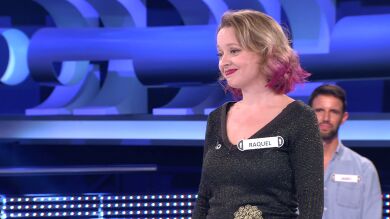 Salva una respuesta imposible y termina cayendo por una pregunta fácil, la presión acaba con Raquel en '¡Ahora caigo!'