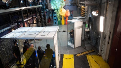 Marron impresiona con la creación de un 'big bang espumoso' en 'El Hormiguero 3.0'
