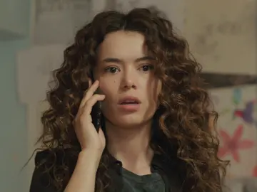 La terrible traición de Sirin que pagará más caro que nunca: delata a Sarp y Enver La terrible traición de Sirin que pagará más caro que nunca: delata a Sarp y Enver
