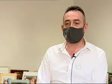 Entrevista al padre de Xavi, el niño de 3 años que fue asesinado en los atentados de Cataluña: "Mi hijo estaría ahora jugando conmigo, el dolor no se olvida se asume" Entrevista al padre de Xavi, el niño de 3 años que fue asesinado en los atentados de Cataluña: "Mi hijo estaría ahora jugando conmigo, el dolor no se olvida se asume"