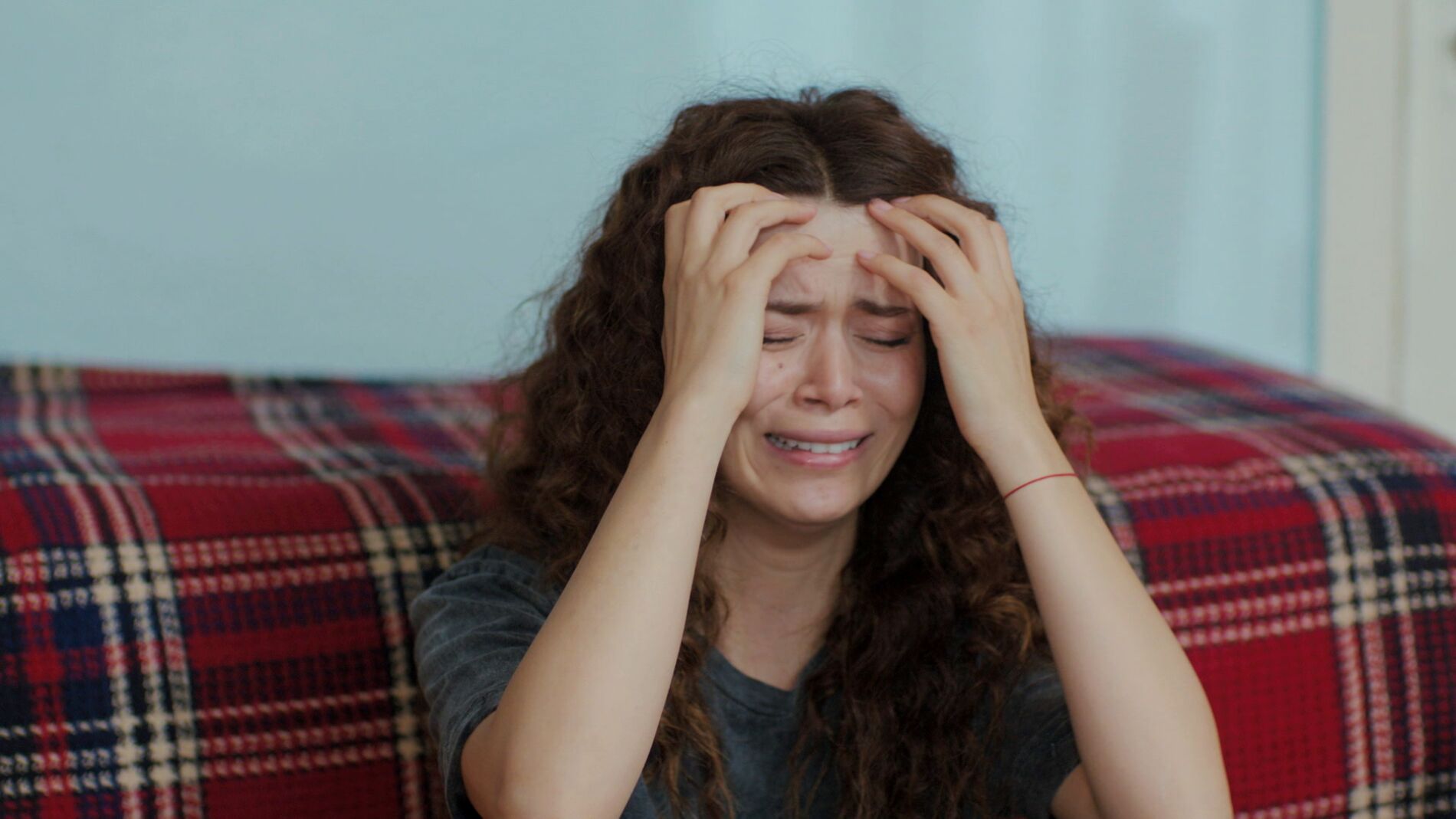 El sentimiento de culpa trastorna a Sirin: &iquest;y si descubren que fue ella quien traicion&oacute; a Enver?