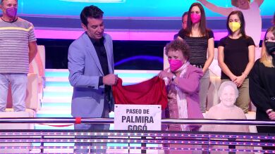 ¡Histórico! Palmira Gogó inaugura su propio paseo en ‘¡Ahora caigo!’ y lo celebra bailando con Arturo Valls