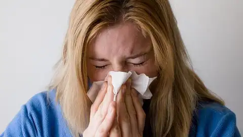 Las farmacias ya notan la caída de ventas de anticatarrales y antigripales por las mascarillas Coronavirus