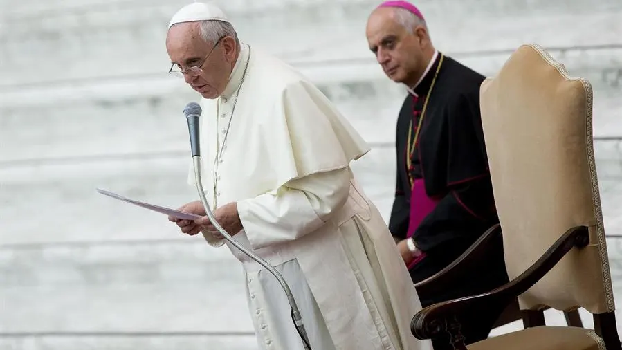 El Vaticano niega que el Papa Francisco diera 'me gusta' a la foto er&oacute;tica de una modelo brasile&ntilde;a en Instagram