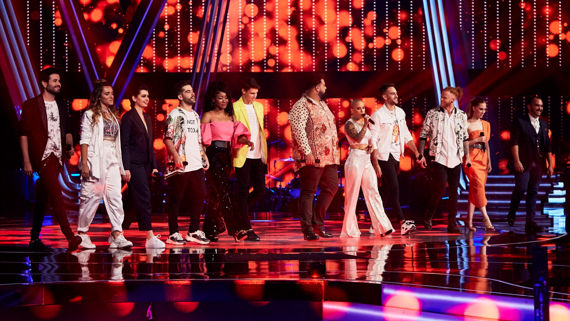 Los 12 talents de la Fase Final sorprenden con un popurr&iacute; de canciones de sus coaches al comenzar &lsquo;La Voz&rsquo;