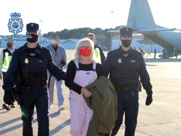 La Policía Nacional traslada a España a la etarra Natividad Jáuregui tras 30 años huida de la Justicia