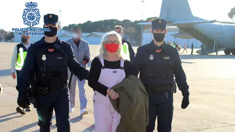 La Policía Nacional traslada a España a la etarra Natividad Jáuregui tras 30 años huida de la Justicia La Policía Nacional traslada a España a la etarra Natividad Jáuregui tras 30 años huida de la Justicia