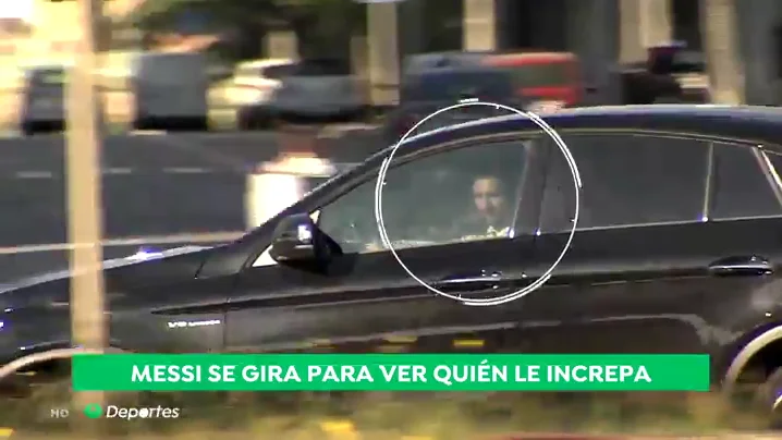 La reacci&oacute;n de Messi al ser increpado por un aficionado a la salida del entrenamiento