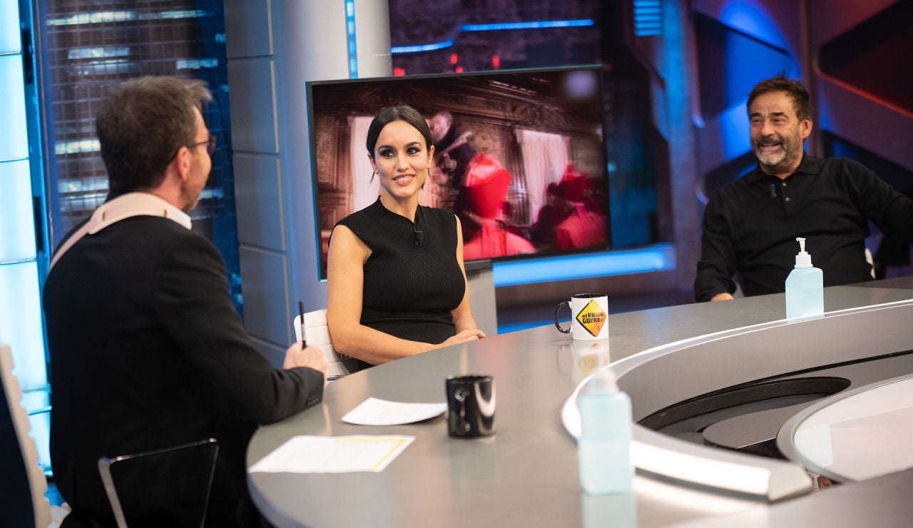 La surrealista anécdota de Eduard Fernández tras ser confundido por un cura: "La señora me contó bastantes intimidades" La surrealista anécdota de Eduard Fernández tras ser confundido por un cura: "La señora me contó bastantes intimidades"
