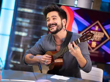 La parodia de 'Vida de rico' hecha por Camilo en 'El Hormiguero 3.0': "Ya me quiero tomar unas cañas para brindar por estar en España" La parodia de 'Vida de rico' hecha por Camilo en 'El Hormiguero 3.0': "Ya me quiero tomar unas cañas para brindar por estar en España"
