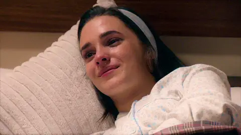 Manolín y Emma duermen juntos por primera vez Manolín y Emma duermen juntos por primera vez